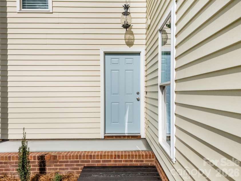 11413 Kingfisher Drive, Charlotte, NC 28226.  MLS# CAR4432492, YatesRealty ID 55990. 