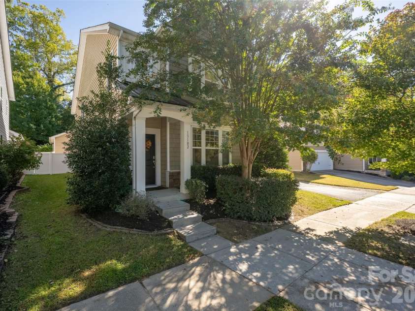 13102 Heath Grove Drive, Huntersville, NC 28078.  MLS# CAR4432649, YatesRealty ID 55991. 