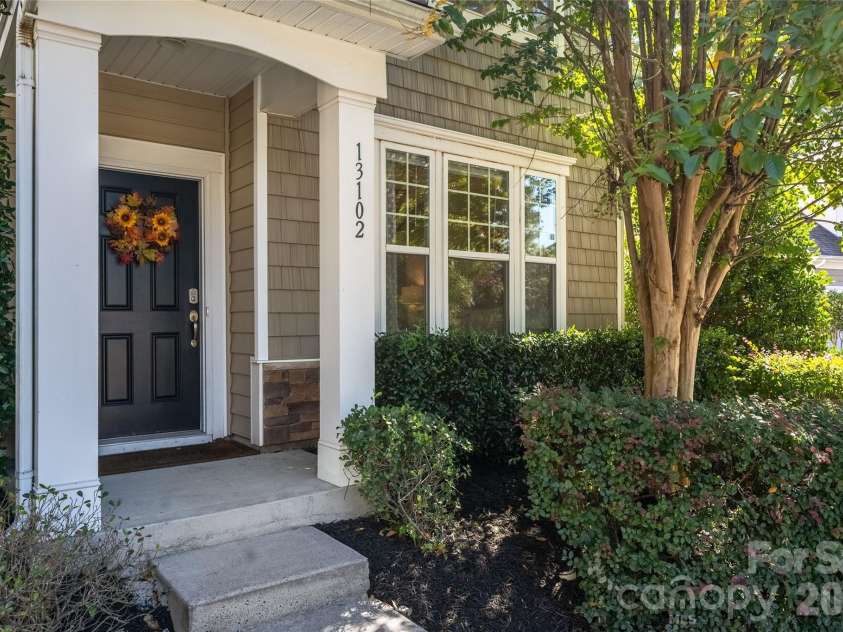13102 Heath Grove Drive, Huntersville, NC 28078.  MLS# CAR4432649, YatesRealty ID 55991. 