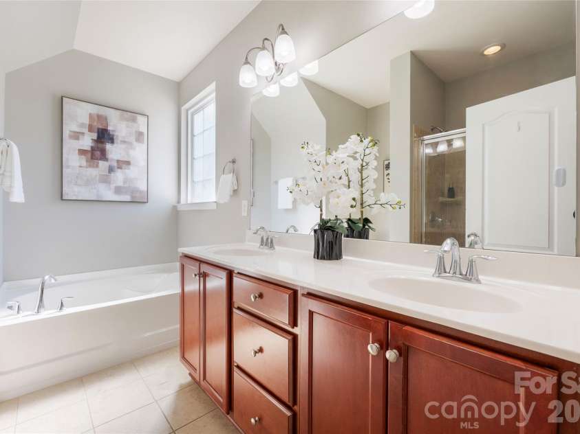 13102 Heath Grove Drive, Huntersville, NC 28078.  MLS# CAR4432649, YatesRealty ID 55991. 