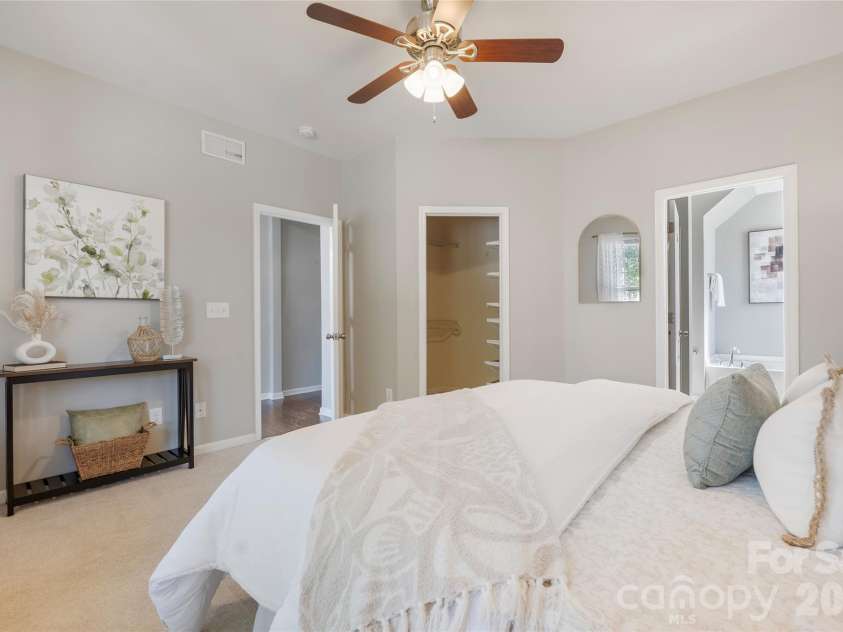 13102 Heath Grove Drive, Huntersville, NC 28078.  MLS# CAR4432649, YatesRealty ID 55991. 