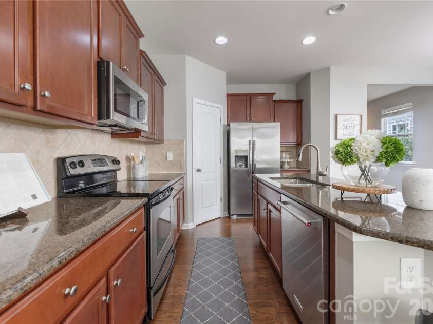 13102 Heath Grove Drive, Huntersville, NC 28078.  MLS# CAR4432649, YatesRealty ID 55991. 