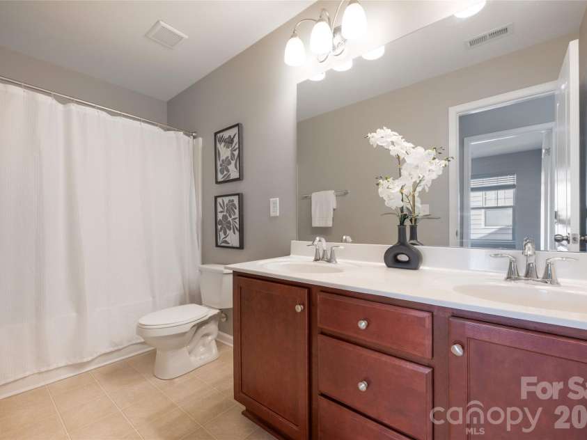 13102 Heath Grove Drive, Huntersville, NC 28078.  MLS# CAR4432649, YatesRealty ID 55991. 