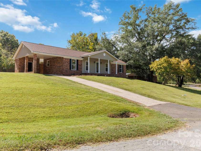 111 Education Lane, York, SC 29745.  MLS# CAR4432535, YatesRealty ID 55993. 