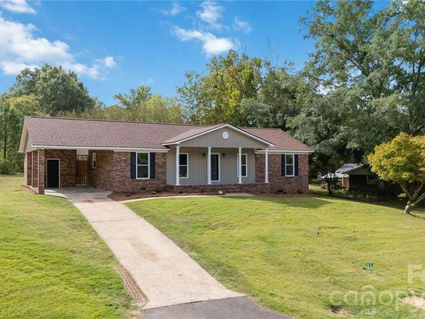 111 Education Lane, York, SC 29745.  MLS# CAR4432535, YatesRealty ID 55993. 