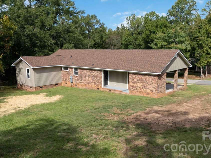 111 Education Lane, York, SC 29745.  MLS# CAR4432535, YatesRealty ID 55993. 