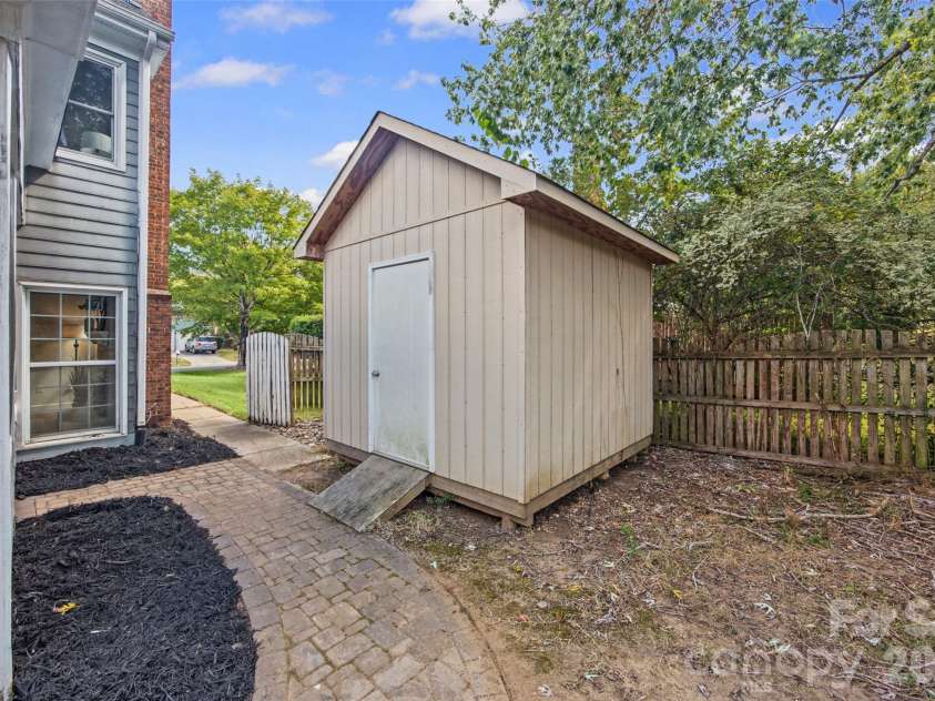 12600 Parks Farm Lane, Charlotte, NC 28277.  MLS# CAR4431325, YatesRealty ID 55999. Storage Shed