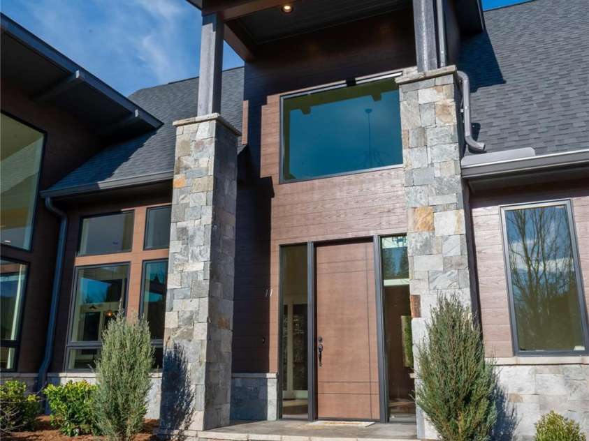 11 Kiftsgate Court, Asheville, NC 28804.  MLS# CAR4329278, YatesRealty ID 560. 