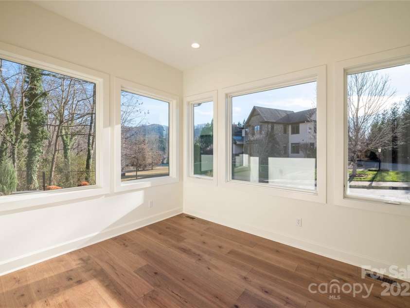 11 Kiftsgate Court, Asheville, NC 28804.  MLS# CAR4329278, YatesRealty ID 560. Office / Flex Room