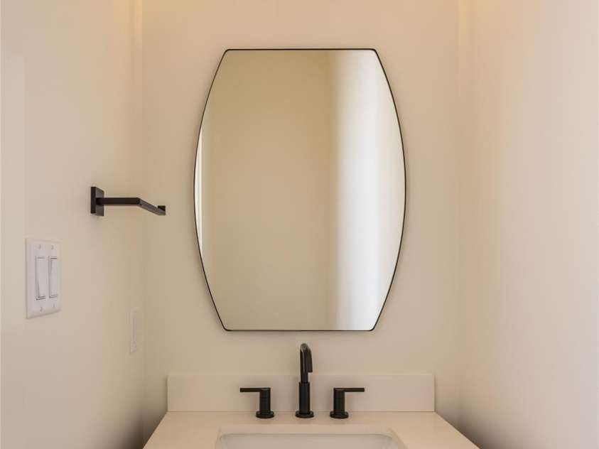 11 Kiftsgate Court, Asheville, NC 28804.  MLS# CAR4329278, YatesRealty ID 560. Powder Room