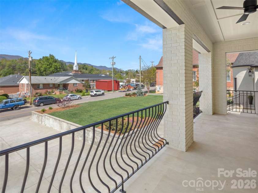 117 Jackson Street, Sylva, NC 28779.  MLS# CAR4359040, YatesRealty ID 5600. 