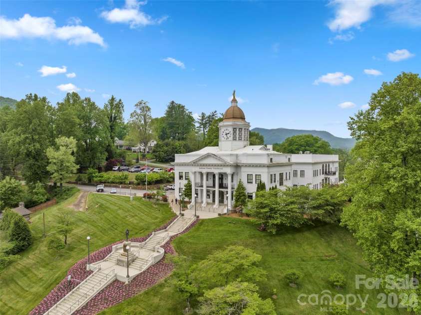 117 Jackson Street, Sylva, NC 28779.  MLS# CAR4359040, YatesRealty ID 5600. 