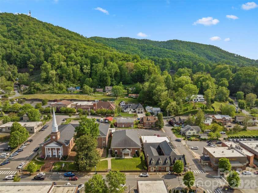117 Jackson Street, Sylva, NC 28779.  MLS# CAR4359040, YatesRealty ID 5600. 