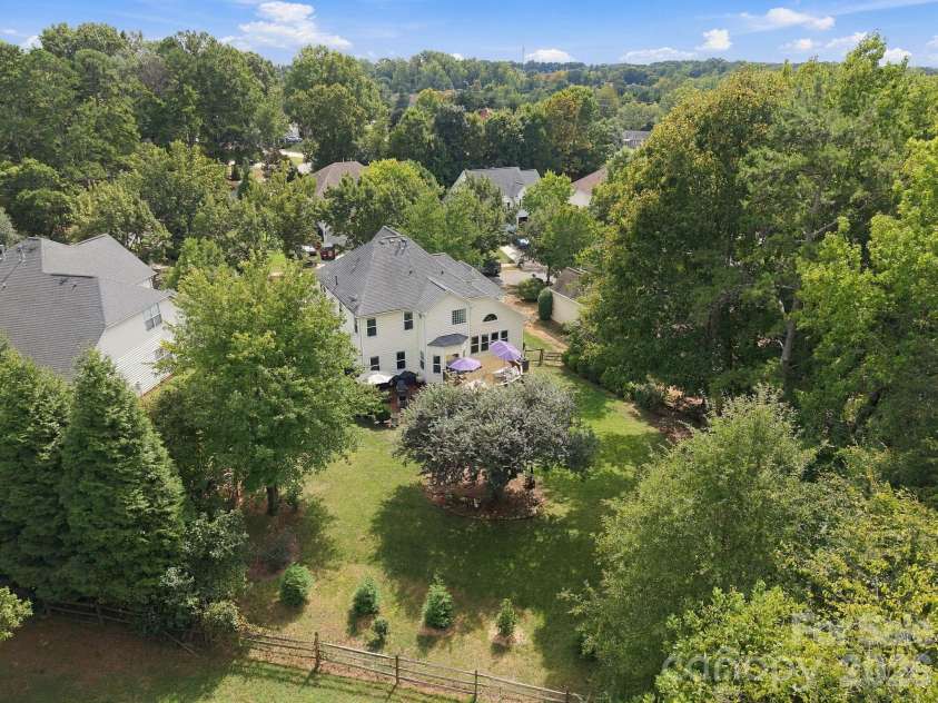 20304 Southshore Drive, Cornelius, NC 28031.  MLS# CAR4431351, YatesRealty ID 56000. 