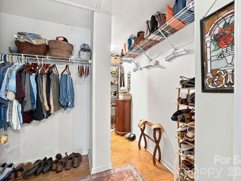 20304 Southshore Drive, Cornelius, NC 28031.  MLS# CAR4431351, YatesRealty ID 56000. Primary Closet