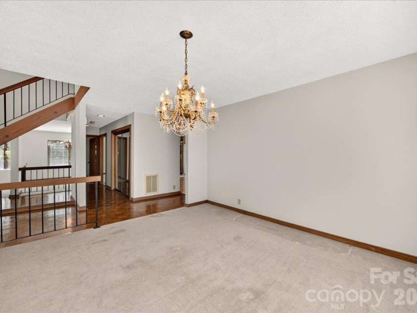6133 Rhone Drive, Charlotte, NC 28226.  MLS# CAR4431409, YatesRealty ID 56002. 