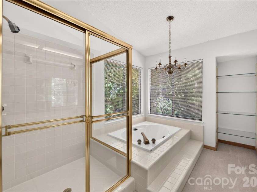 6133 Rhone Drive, Charlotte, NC 28226.  MLS# CAR4431409, YatesRealty ID 56002. 