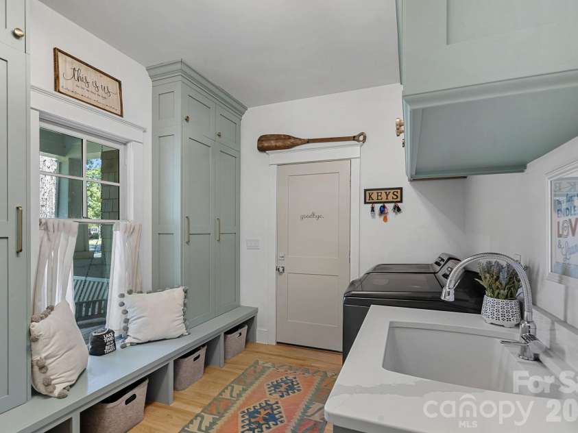 19610 Weavers Circle, Cornelius, NC 28031.  MLS# CAR4431355, YatesRealty ID 56004. 