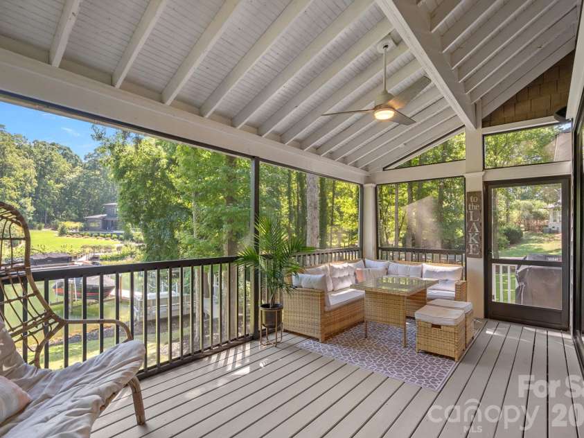 19610 Weavers Circle, Cornelius, NC 28031.  MLS# CAR4431355, YatesRealty ID 56004. 