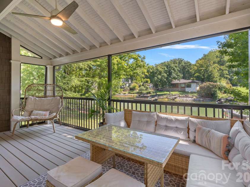 19610 Weavers Circle, Cornelius, NC 28031.  MLS# CAR4431355, YatesRealty ID 56004. 