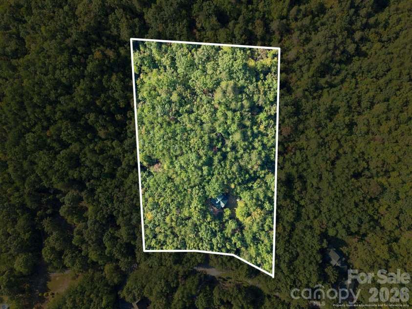 418 Piney Creek Drive, Lake Lure, NC 28746.  MLS# CAR4431626, YatesRealty ID 56007. 