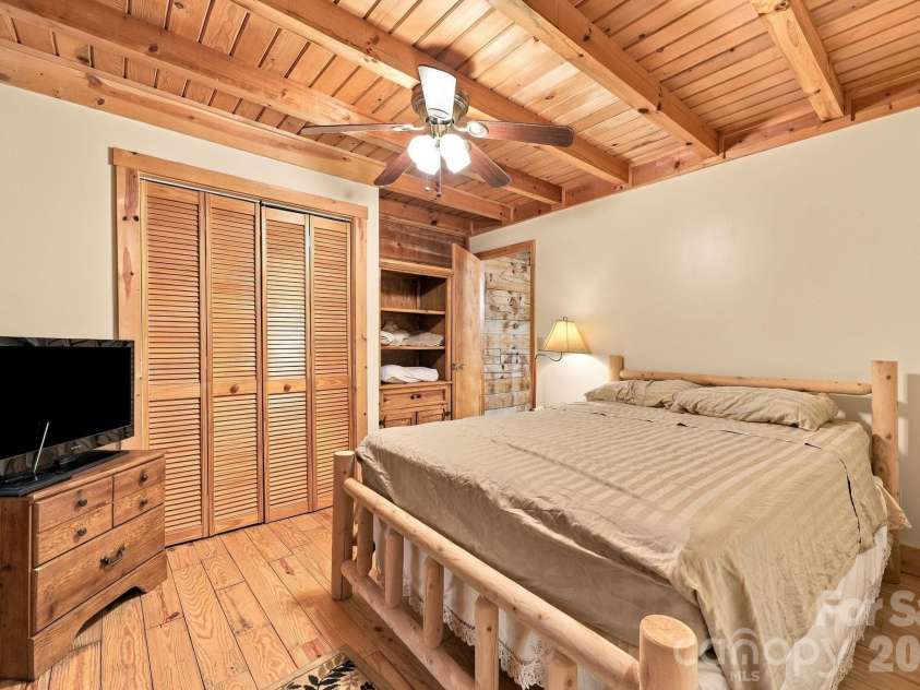 418 Piney Creek Drive, Lake Lure, NC 28746.  MLS# CAR4431626, YatesRealty ID 56007. 