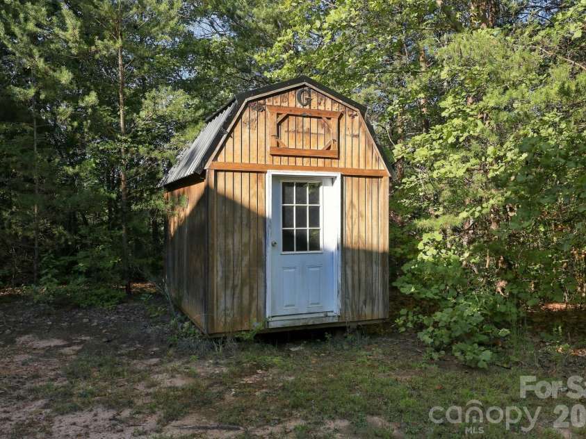 418 Piney Creek Drive, Lake Lure, NC 28746.  MLS# CAR4431626, YatesRealty ID 56007. 