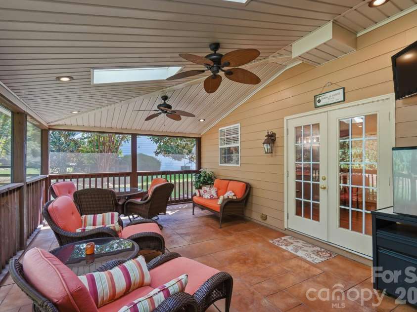 1121 Deep Hollow Court, Waxhaw, NC 28173.  MLS# CAR4431905, YatesRealty ID 56009. 