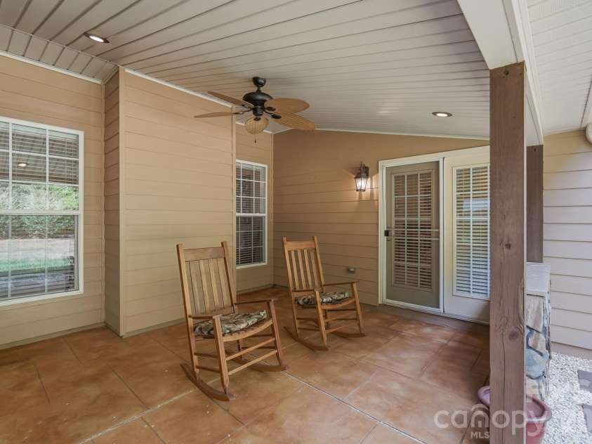 1121 Deep Hollow Court, Waxhaw, NC 28173.  MLS# CAR4431905, YatesRealty ID 56009. Covered Porch