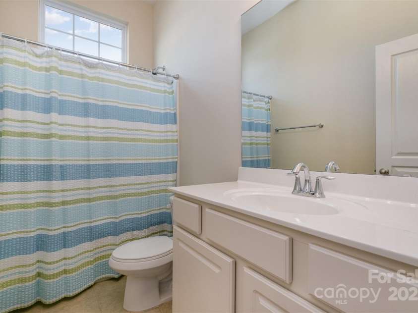 151 Glade Valley Avenue, Mooresville, NC 28117.  MLS# CAR4192412, YatesRealty ID 5601. Guest bath