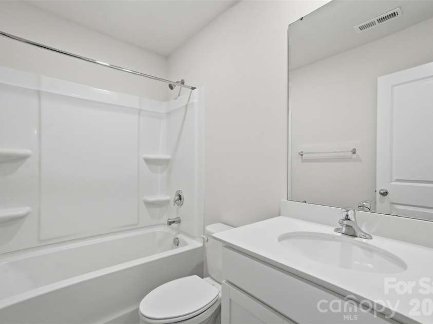 3163 Winesap Drive, Dallas, NC 28034.  MLS# CAR4359271, YatesRealty ID 5601. 