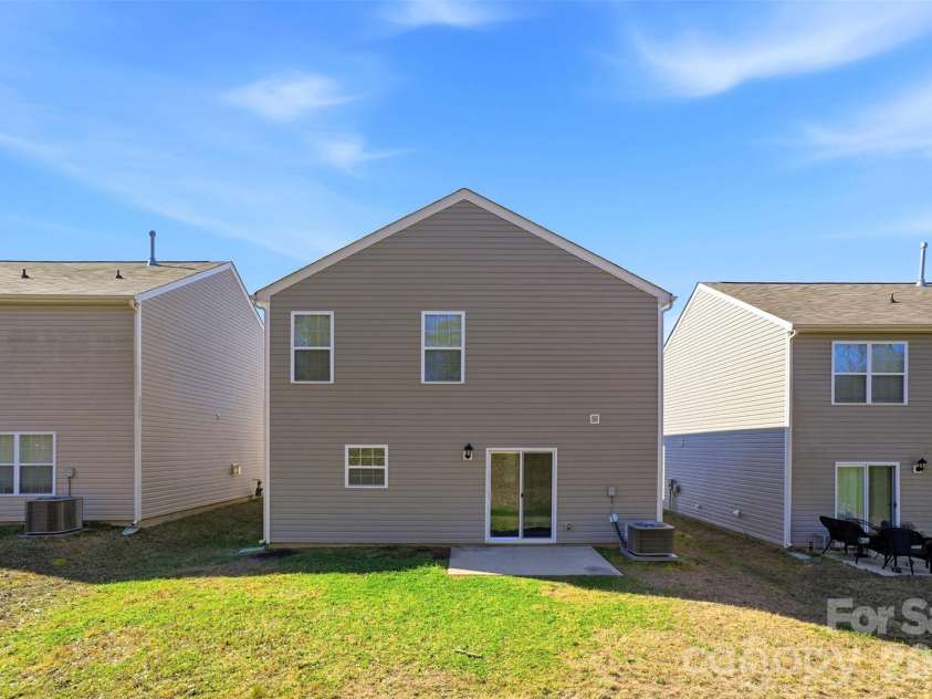 3163 Winesap Drive, Dallas, NC 28034.  MLS# CAR4359271, YatesRealty ID 5601. 