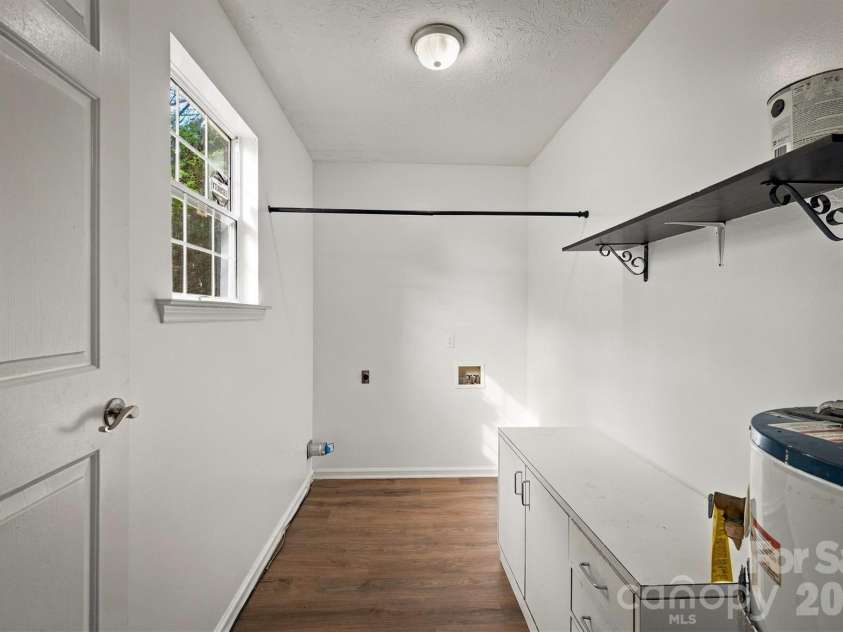 37 Laurel Street, Granite Falls, NC 28630.  MLS# CAR4431356, YatesRealty ID 56010. 