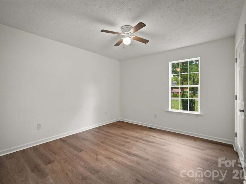 37 Laurel Street, Granite Falls, NC 28630.  MLS# CAR4431356, YatesRealty ID 56010. 