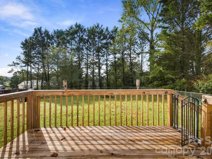 37 Laurel Street, Granite Falls, NC 28630.  MLS# CAR4431356, YatesRealty ID 56010. 