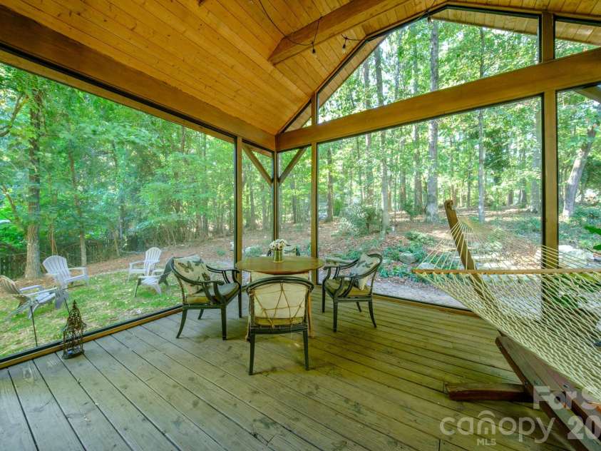 9330 Valley Road, Charlotte, NC 28270.  MLS# CAR4433044, YatesRealty ID 56011. 