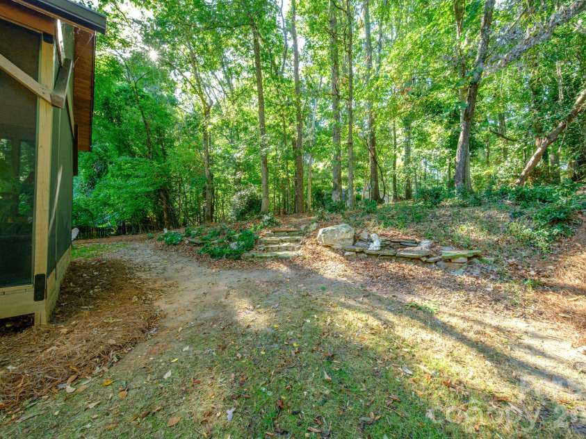 9330 Valley Road, Charlotte, NC 28270.  MLS# CAR4433044, YatesRealty ID 56011. 