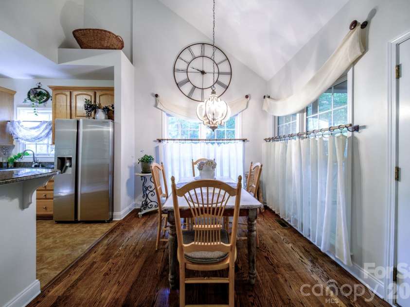 9330 Valley Road, Charlotte, NC 28270.  MLS# CAR4433044, YatesRealty ID 56011. 