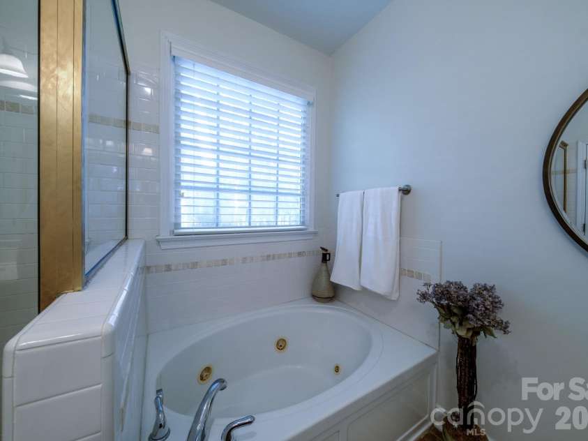 9330 Valley Road, Charlotte, NC 28270.  MLS# CAR4433044, YatesRealty ID 56011. 