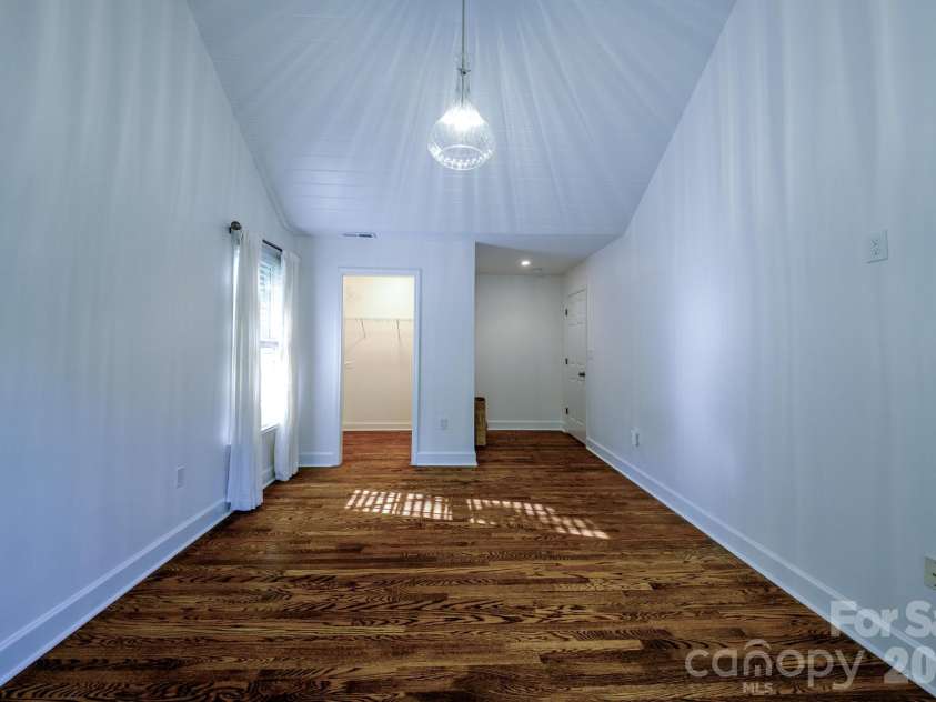 9330 Valley Road, Charlotte, NC 28270.  MLS# CAR4433044, YatesRealty ID 56011. 