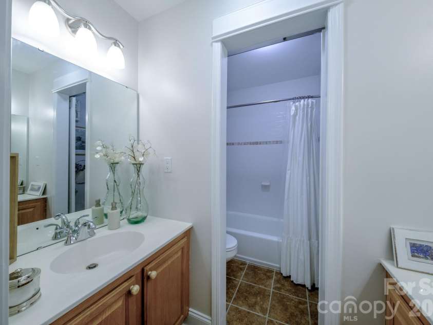 9330 Valley Road, Charlotte, NC 28270.  MLS# CAR4433044, YatesRealty ID 56011. 