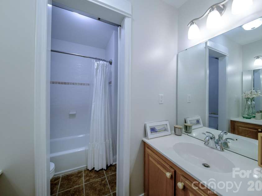 9330 Valley Road, Charlotte, NC 28270.  MLS# CAR4433044, YatesRealty ID 56011. 