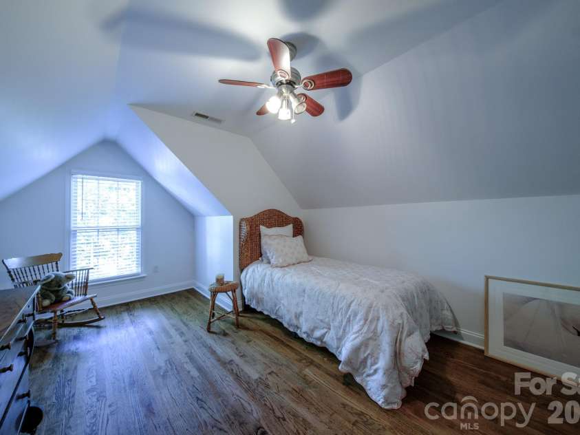 9330 Valley Road, Charlotte, NC 28270.  MLS# CAR4433044, YatesRealty ID 56011. 