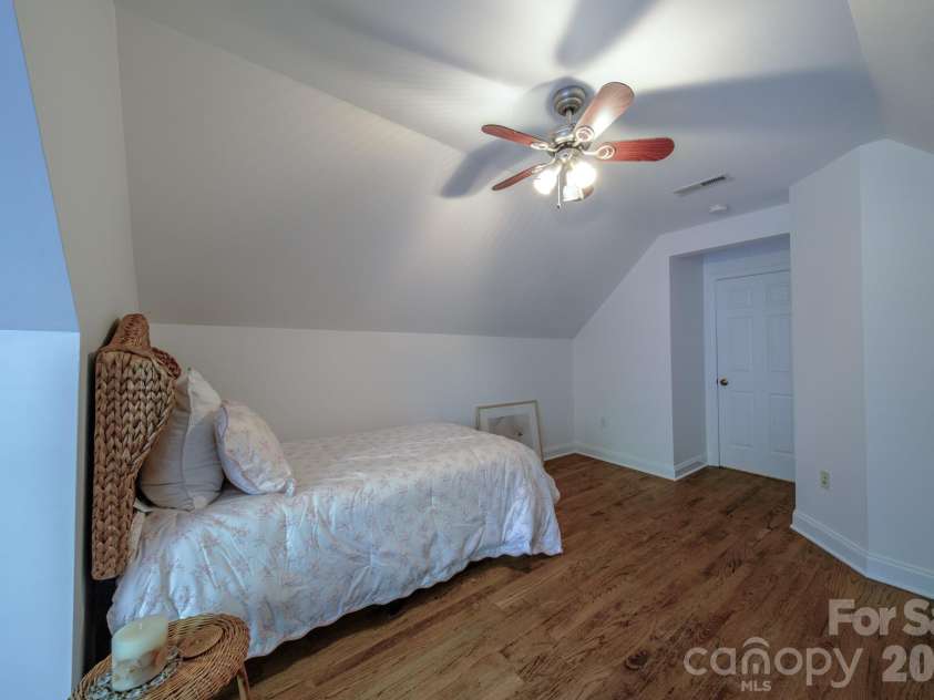 9330 Valley Road, Charlotte, NC 28270.  MLS# CAR4433044, YatesRealty ID 56011. 