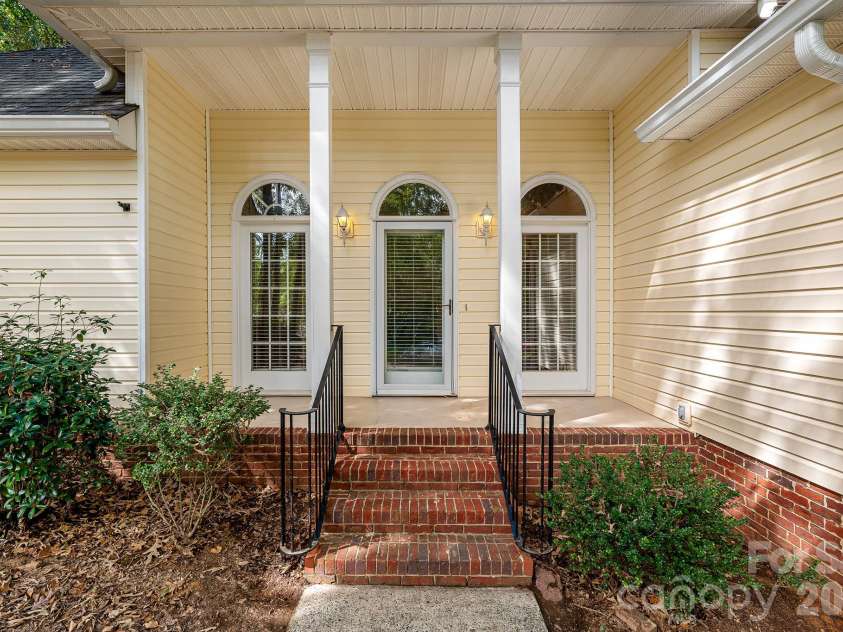 8311 Poplar Grove Circle, Waxhaw, NC 28173.  MLS# CAR4432960, YatesRealty ID 56014. 