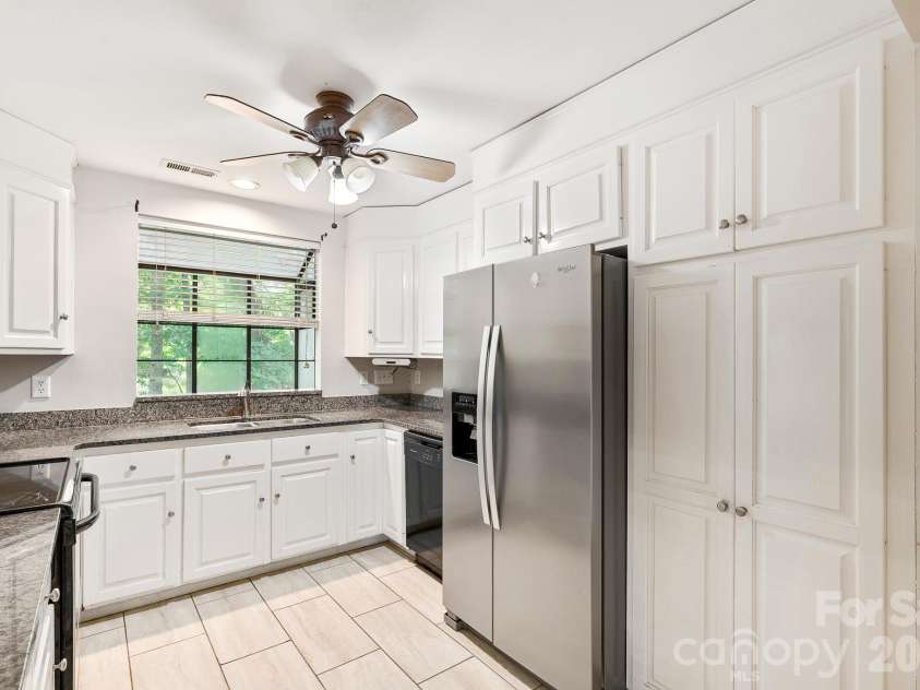8311 Poplar Grove Circle, Waxhaw, NC 28173.  MLS# CAR4432960, YatesRealty ID 56014. 