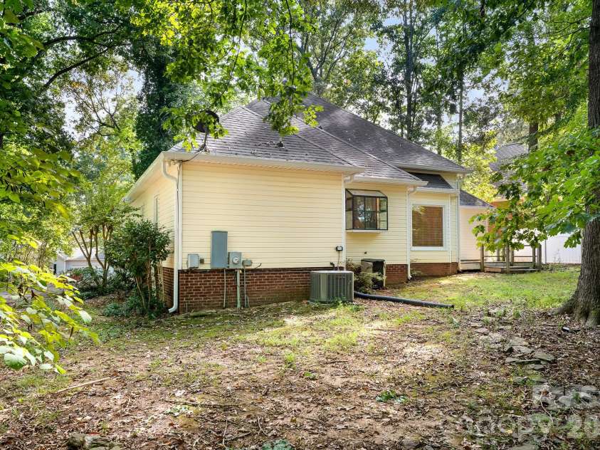 8311 Poplar Grove Circle, Waxhaw, NC 28173.  MLS# CAR4432960, YatesRealty ID 56014. 