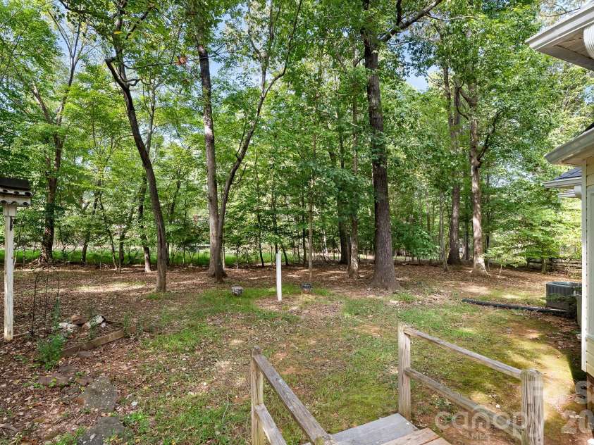 8311 Poplar Grove Circle, Waxhaw, NC 28173.  MLS# CAR4432960, YatesRealty ID 56014. 