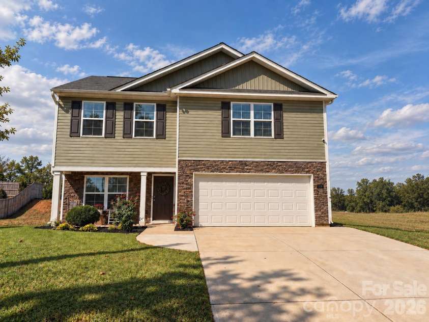 722 Hickory Point Drive, Lexington, NC 27292.  MLS# CAR4432065, YatesRealty ID 56017. 