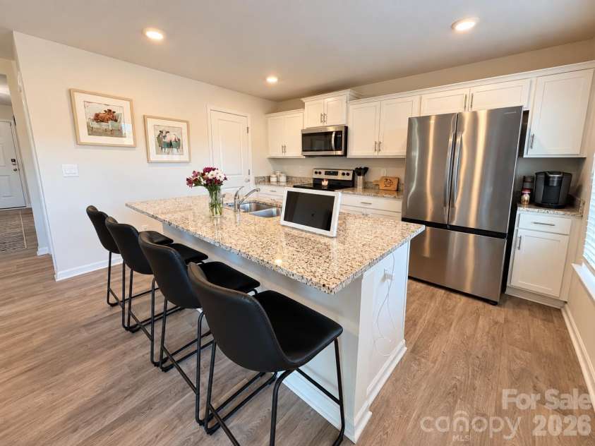 722 Hickory Point Drive, Lexington, NC 27292.  MLS# CAR4432065, YatesRealty ID 56017. 